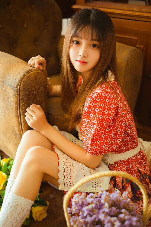 米兰体育APP-C罗击掌裁判展现职业风度，c罗 裁判