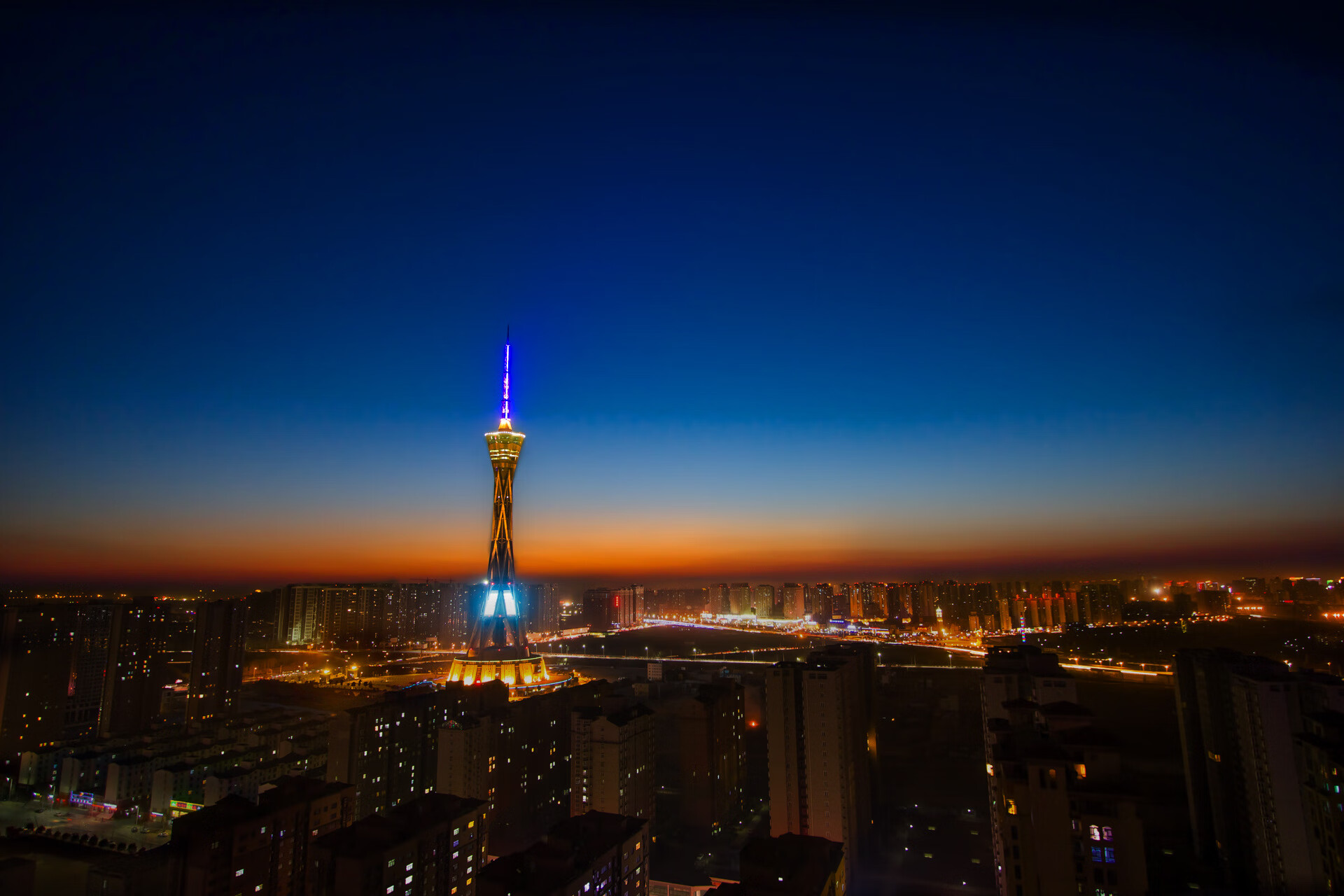 MILANSPORT入口-南非羚羊队的团队协作：进攻与防守配合默契，为胜利奠定基础，南非羚羊皮皮衣特点