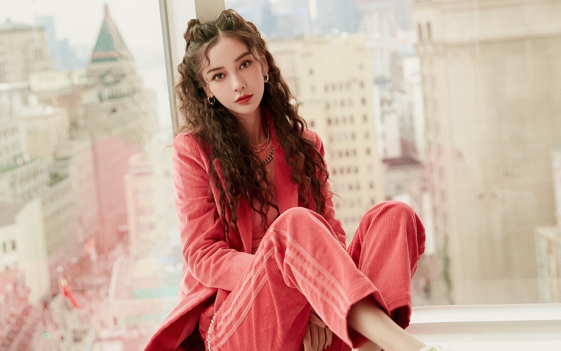 MILANSPORT入口-英超争夺白热化：最后角逐，精彩纷呈！，英超热刺别名白百何