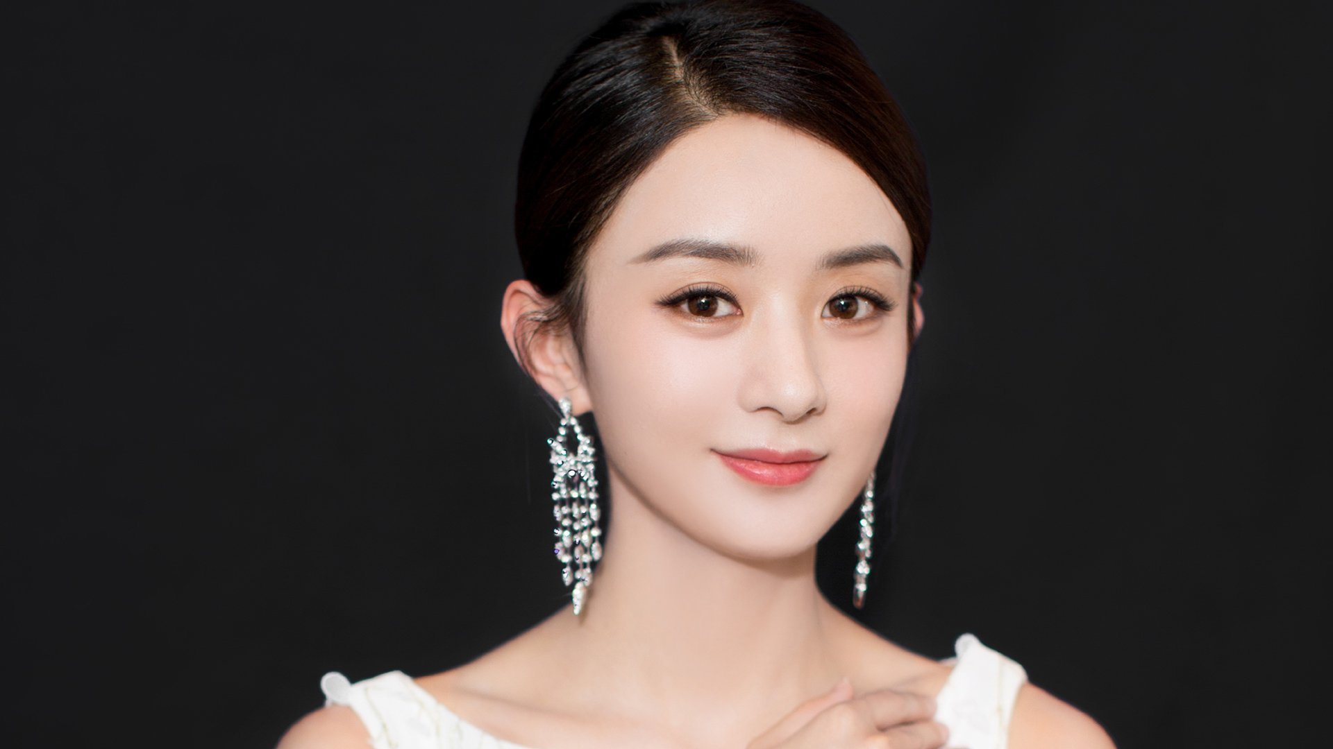 米兰体育APP-11个“兵马俑”冲锋陷阵，安东尼奥带队真拼！